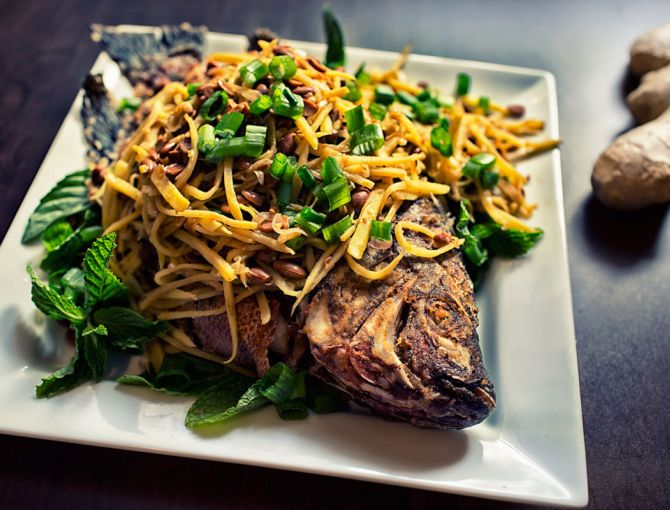 Khmer Food Recipe: Ginger Fish with Salted Soybean (Trey Chean Choun)