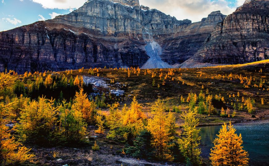 Valley of the Ten Peaks: Larch Valley Hike and Sentinel Pass